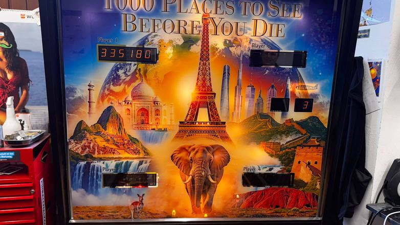 Flipper-Backglass-Design: 1000 Places to See Before You Die