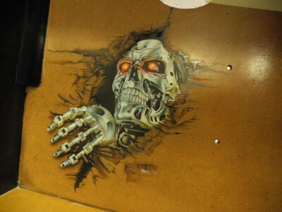 Custom-Airbrush in Flipper-Gehäuse